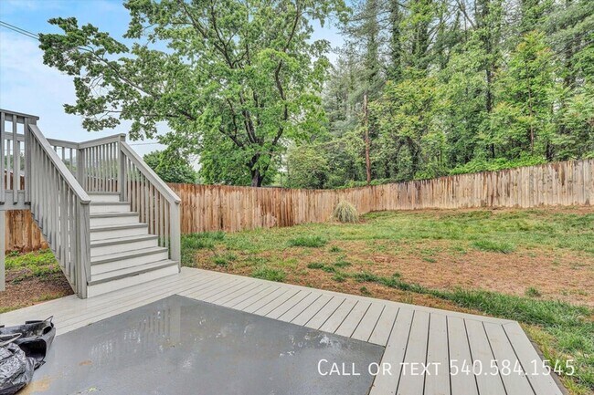 Building Photo - 3166 Galloway Dr