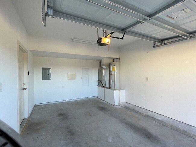 Building Photo - 505 Arbor Lake Dr