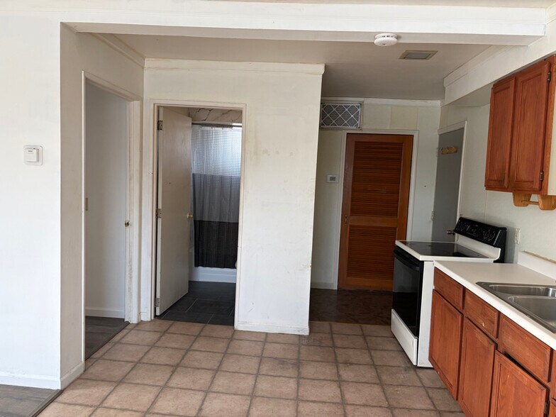 Building Photo - 36564 Bismark Rd