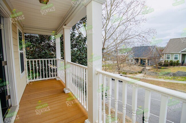 Building Photo - Prelease for June 15th, 2026- 3 Bedroom, 2...