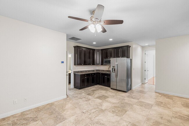 Building Photo - Beautiful West Vegas Home With Next Gen Suite