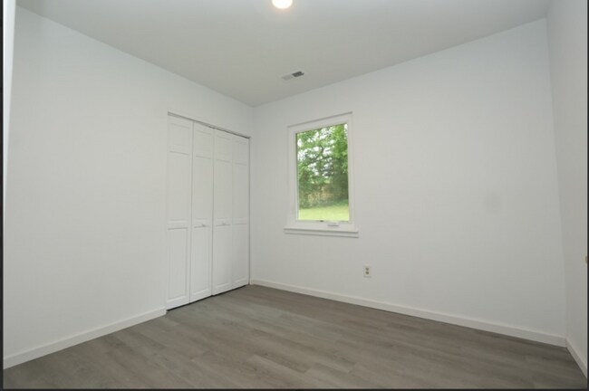 Building Photo - A beautiful house available in Williford