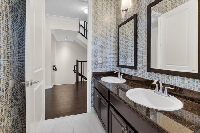 Building Photo - 4920 NW 15th Ave