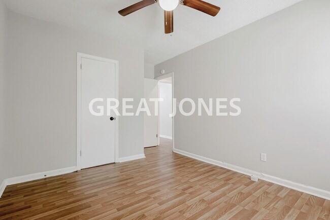 Building Photo - Charming 3 Bedroom in Columbus!