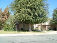 Building Photo - 817 Deseret Way