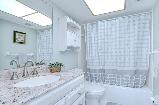 Building Photo - 5575 Gulf Blvd