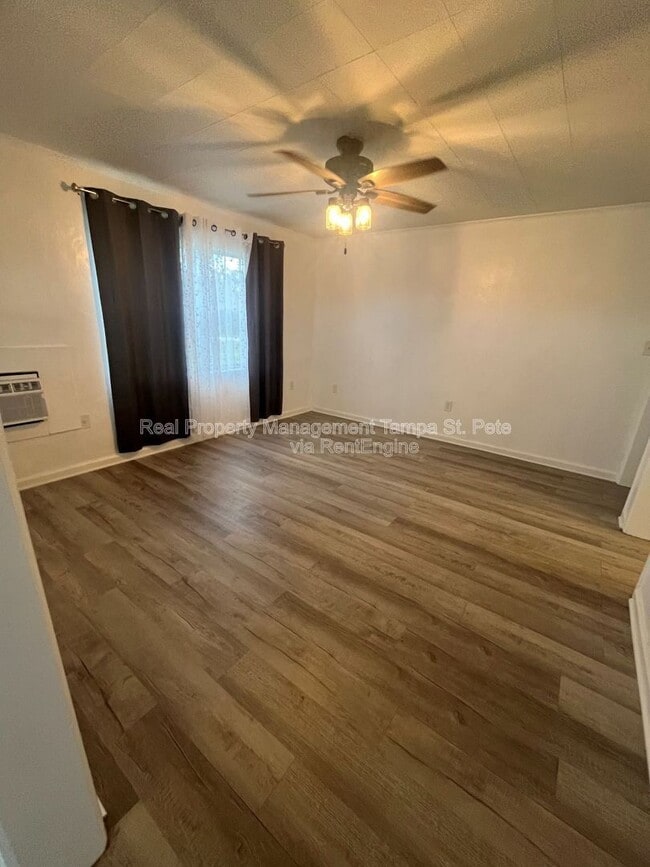 Building Photo - 6900 Miami St