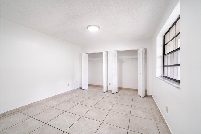 Building Photo - 1000 Constitution Dr