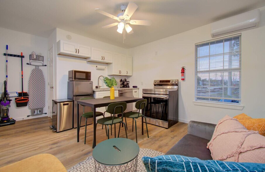 Building Photo - 6400 Sherman St