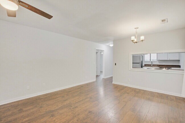 Building Photo - 2741 Jobee Dr