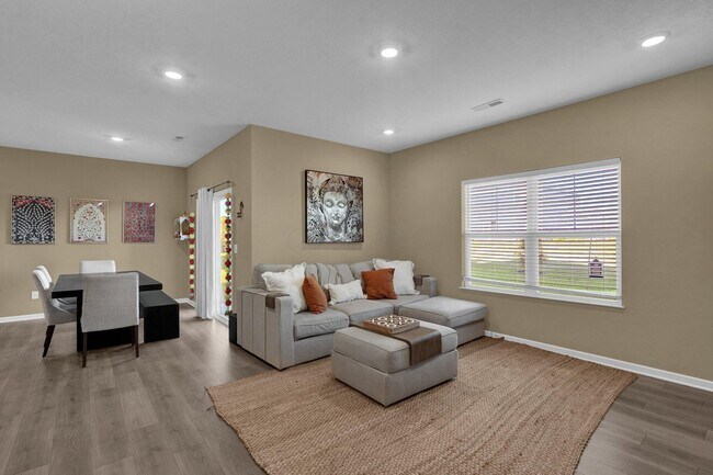 Building Photo - 272 Mannaseh Dr W