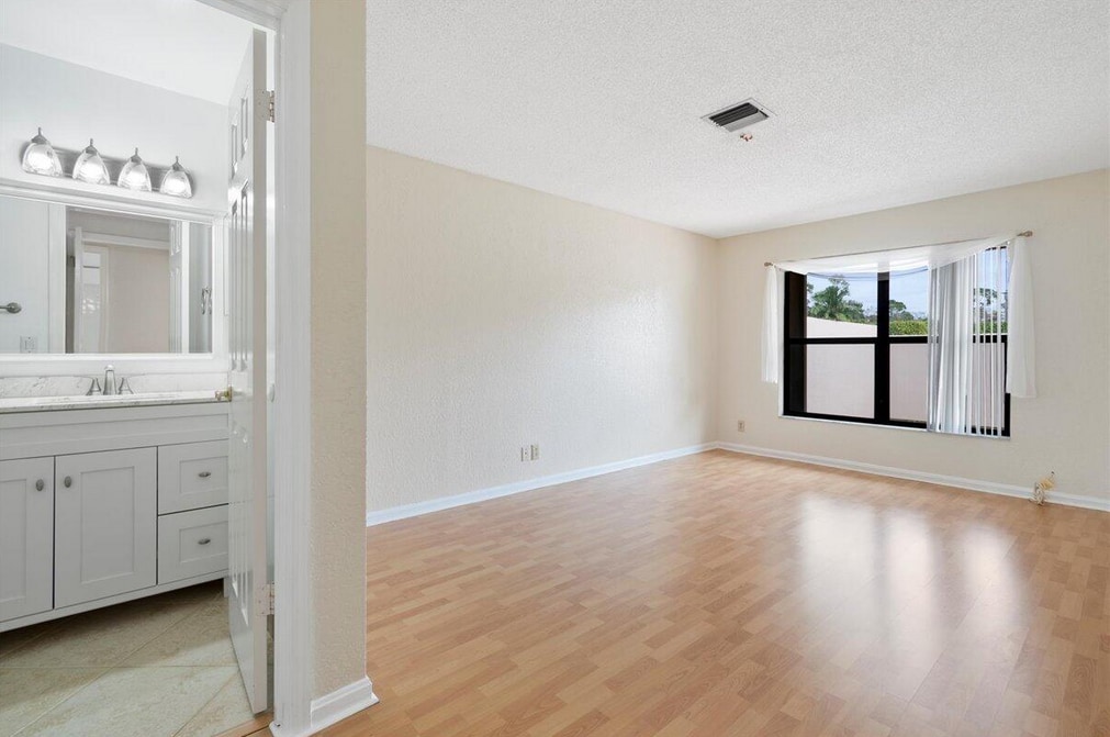 Building Photo - 12775 Spinnaker Ln