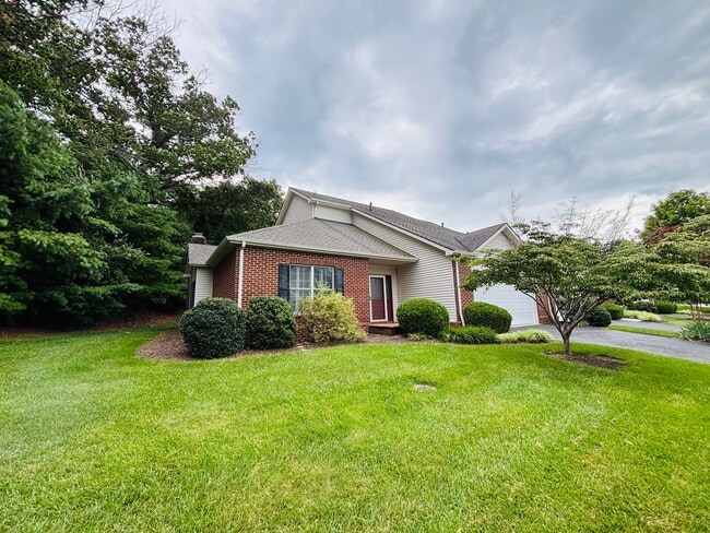 Building Photo - 1104 Caldwell Dr