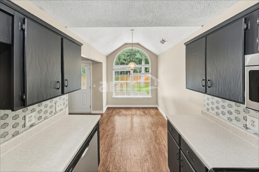 Building Photo - 83 Yellow Jasmine Ct