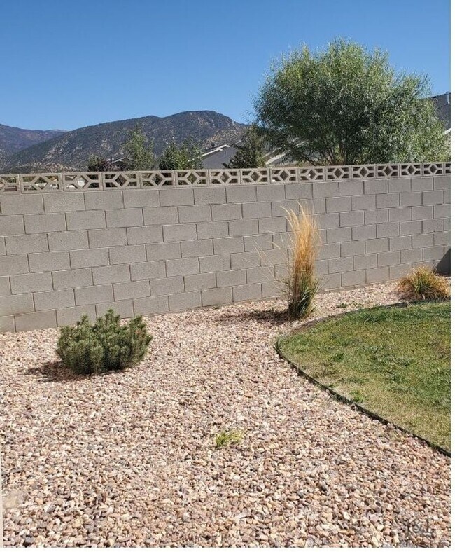 Building Photo - 537 W 2150 N
