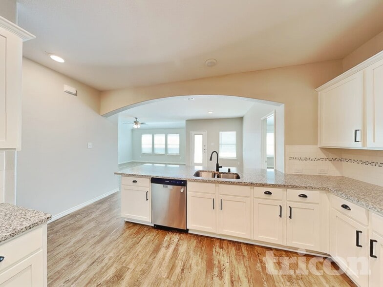 Building Photo - 256 Sunny Corner Rd