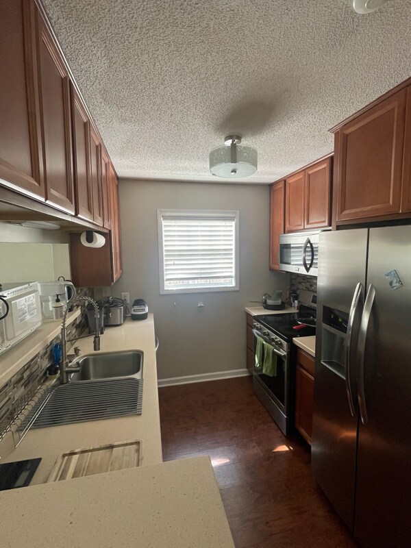 Building Photo - 214 Foxchase Ln