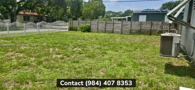 Building Photo - 15001 NW 11th Ct