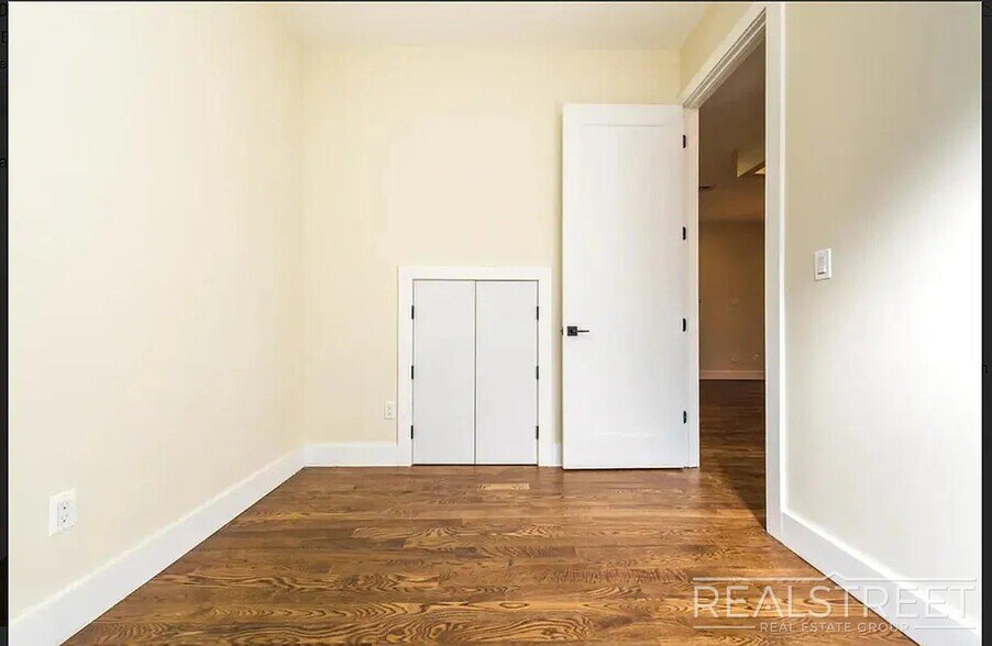 Building Photo - Stockholm Street