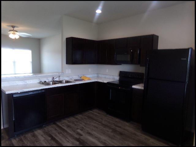 Building Photo - 1304 Yarrow Dr