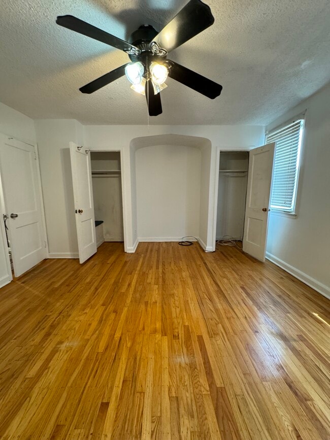 Master bedroom 5 - 205 W Colonial St