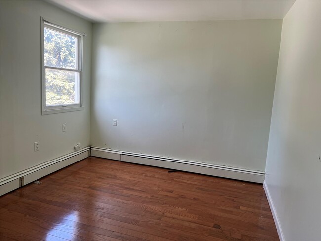 Building Photo - 29 Molyneaux Rd