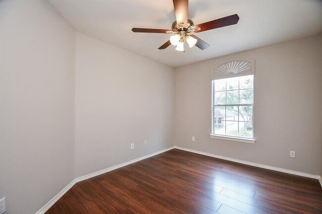 Building Photo - 4815 Mission Lake Ct