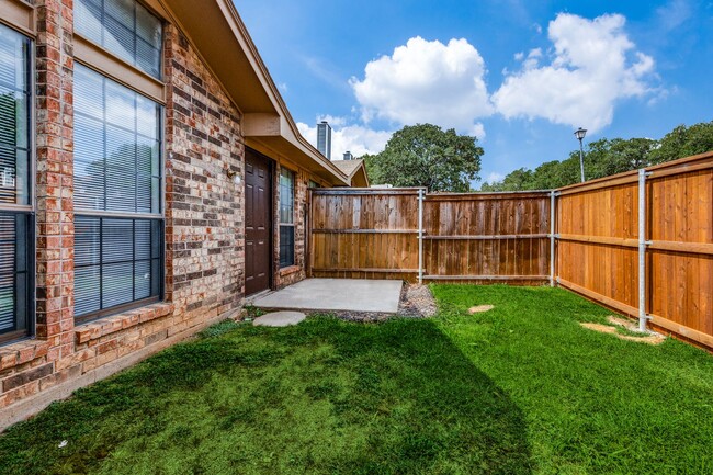 Building Photo - 4-Plex in Kennedale • New Vinyl Flooring •...