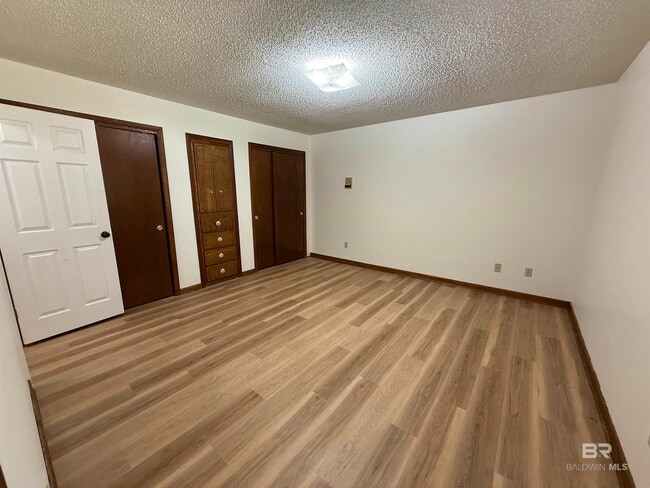 Building Photo - 22022 Nelson St