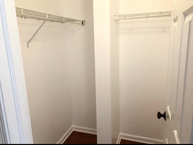 Building Photo - 812 Walnut St