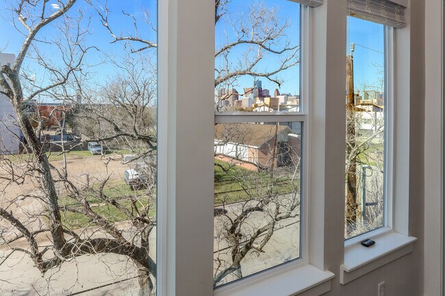 3rd Floor Bedroom - 3107 Saint Charles St