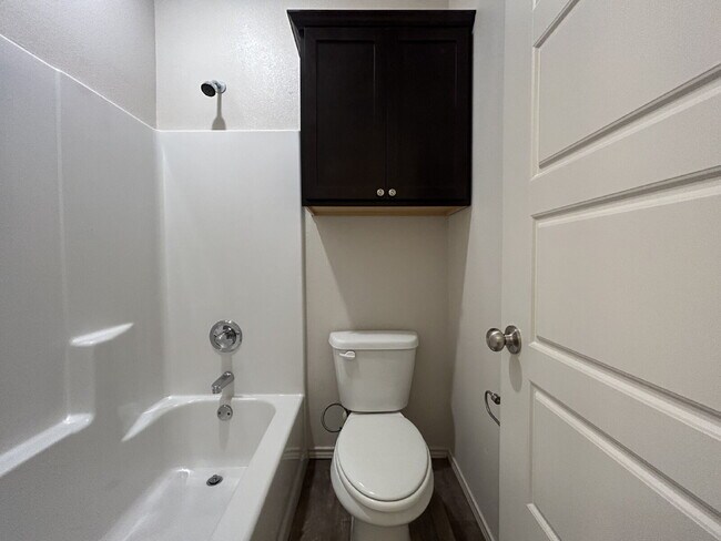 Building Photo - Beautiful Home Located In Stonewood Division & Minutes From Elementary!