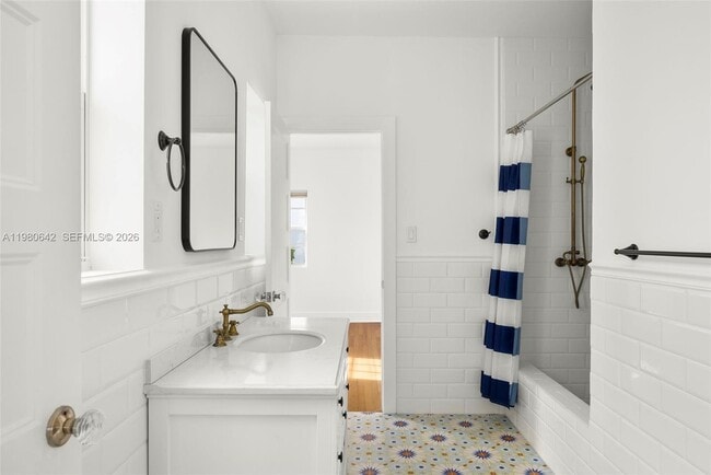 Building Photo - 4491 Prairie Ave