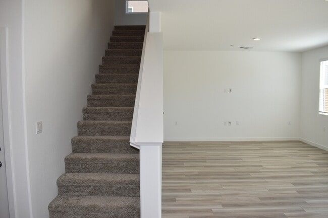 Building Photo - 4752 Sami Jo Dr