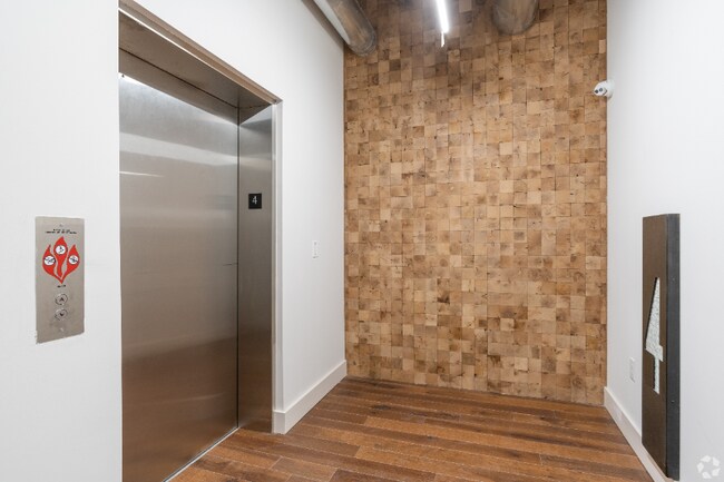 Building Photo - 173 W Berks St