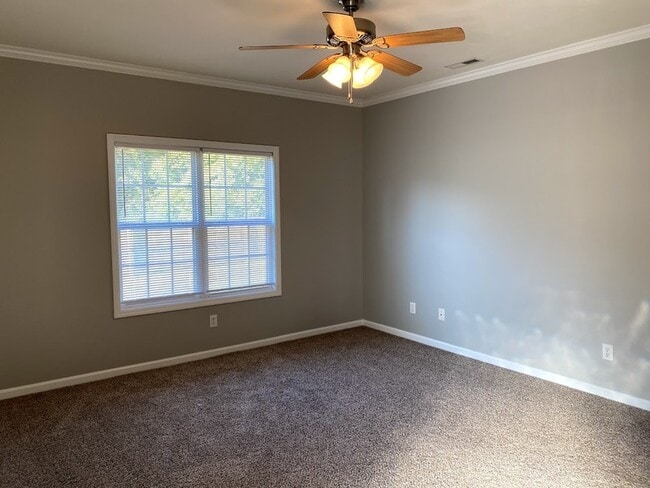 Building Photo - 3514 Choctaw Dr SE