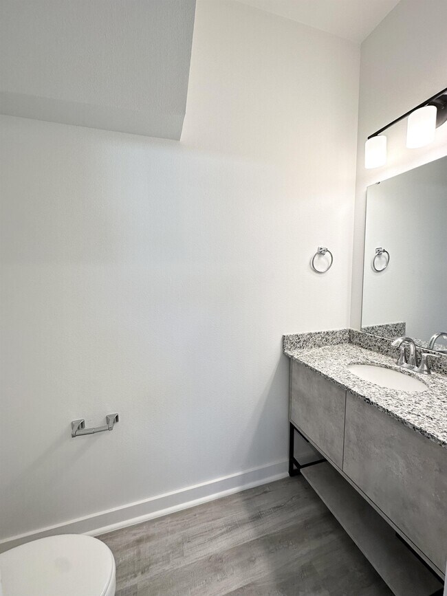 Building Photo - 1070 Boardwalk