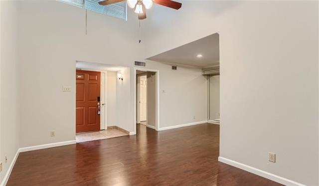 Building Photo - 16301 Ledgemont Ln