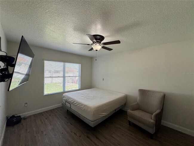Building Photo - 5746 Marsh Landing Dr
