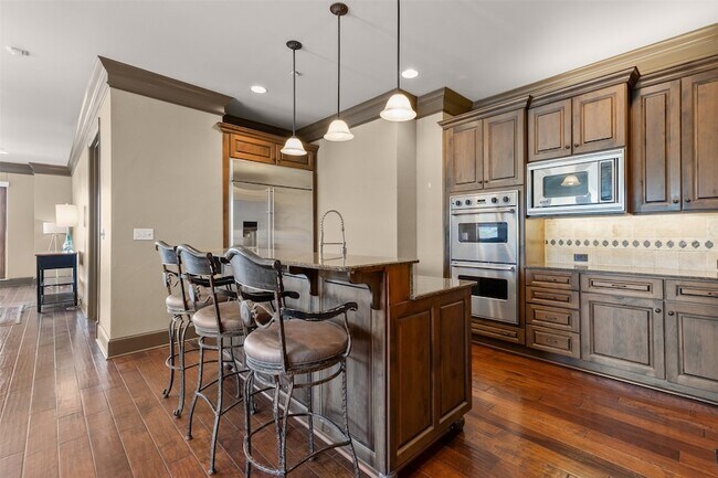 Building Photo - 501 Samuels Ave