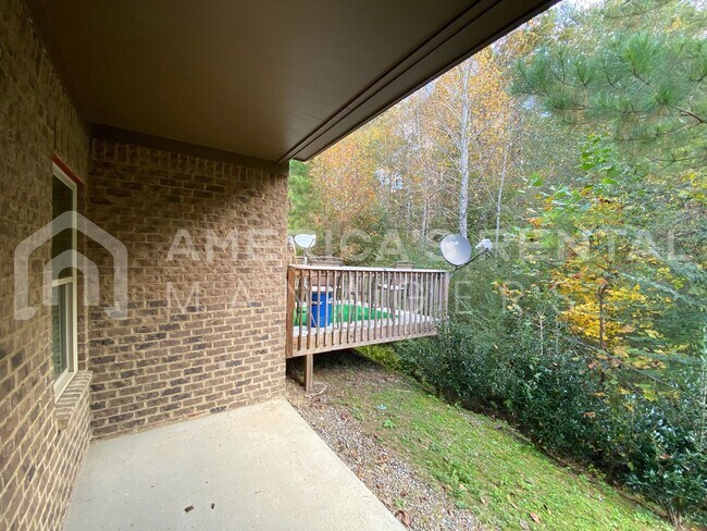 Building Photo - Large Townhome for Rent in Gardendale... Available to View Now!