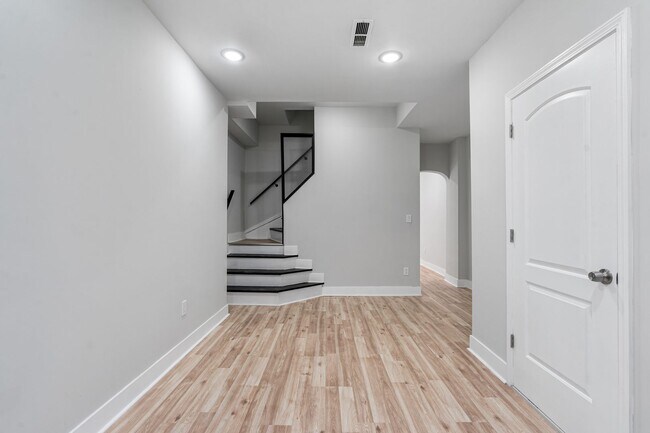 Building Photo - Beautifully Renovated 3 Bed/3.5 Bath Home in the Heart of Lawrenceville -  Available July!