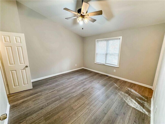 Building Photo - 3575 Kennesaw Station Dr