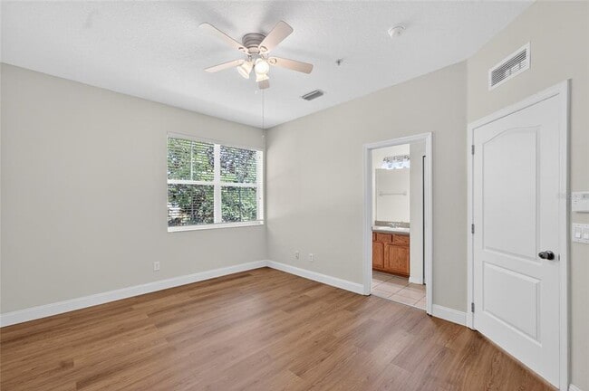 Building Photo - 216 Deepcove Rd