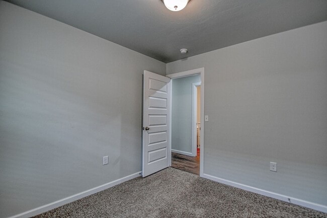 Building Photo - New Construction in Varenna Landing! Storm shelter and lawn care included!