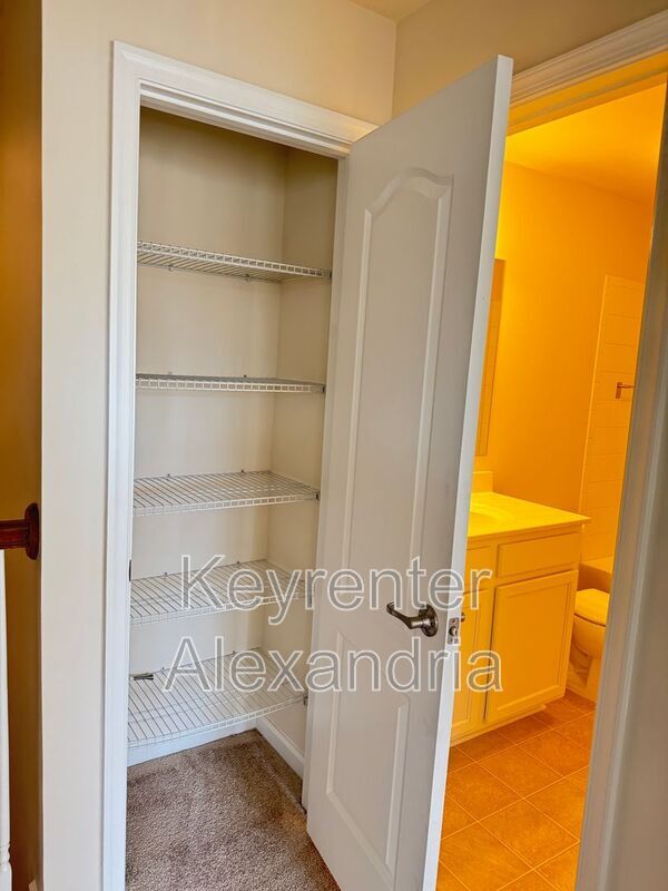 Building Photo - 4834 Dane Ridge Cir