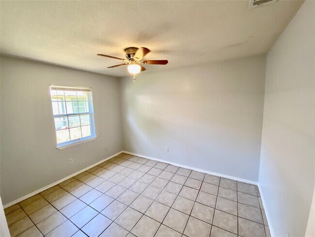 Building Photo - 6506 Santos St