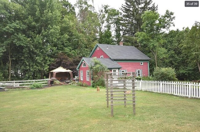 Building Photo - 281 Mill Valley Rd