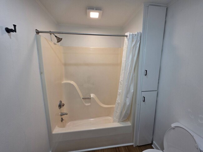 Building Photo - 986 Old Mail Rd