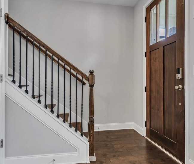 Building Photo - Luxury Bellevue Townhome in Harpeth Park
